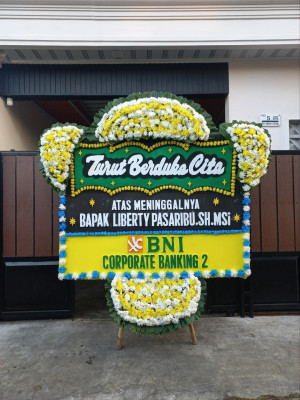 Papan Bunga Duka di Linggo Sari Baganti